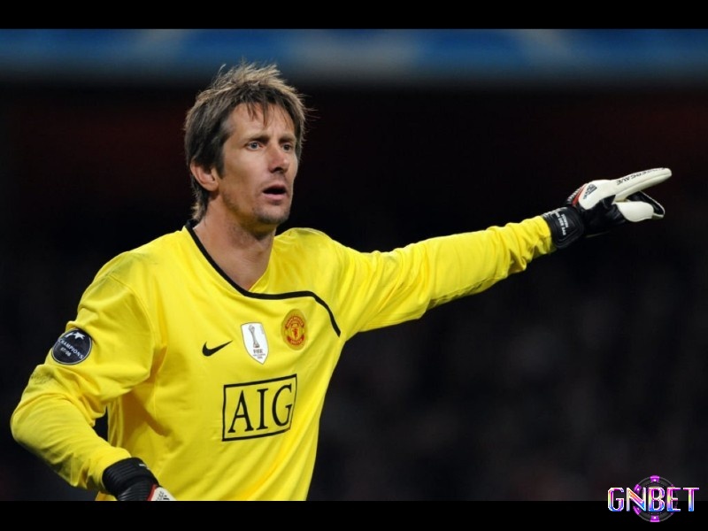 Thủ môn hay nhất cúp C2: Cầu thủ Edwin van der Sar