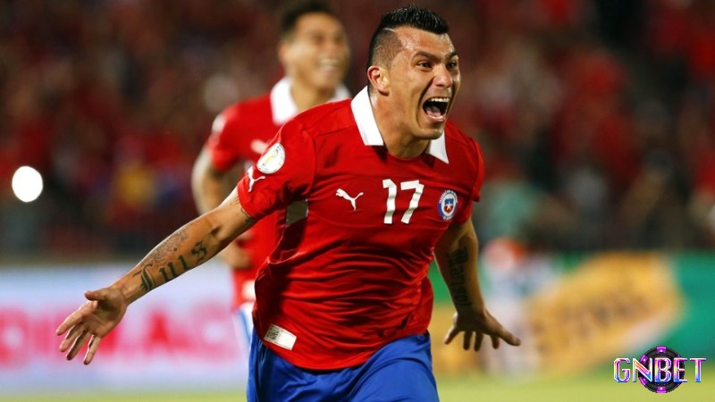 Trung vệ hay nhất giải Copa America 2020/2021: Gary Medel