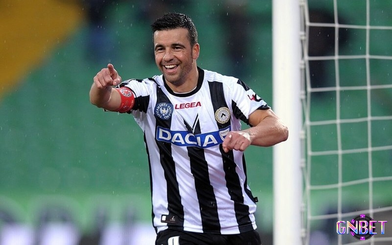 Antonio Di Natale luôn thi đấu nhiệt huyết mỗi khi được ra sân