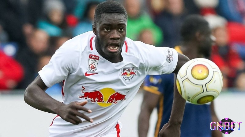 Dayot Upamecano là hậu vệ khả năng phòng ngự hay nhất Bundesliga