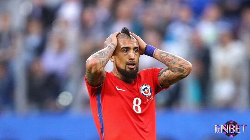 Arturo Vidal xuất sắc cả vai trò tiền vệ phòng ngự hay tiền vệ tấn công